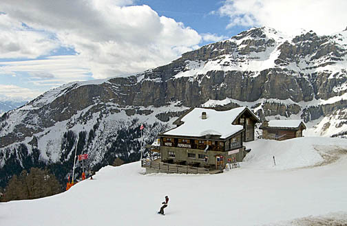 Leukerbad Snowboarder