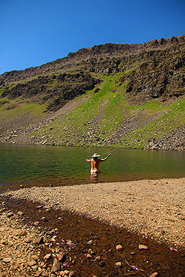 Oregon, Fish Lake, flyfishing in the buff