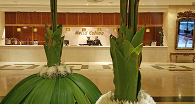 Cuban hotel desk