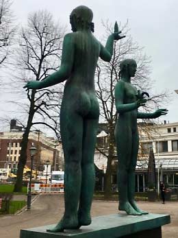 Helsinki, memorial to Topelius in the Esplanade