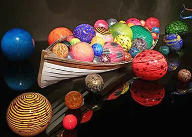 Chihuly Ikebana Float Boat