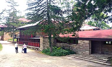 Taliesin, Frank Lloyd house exterior