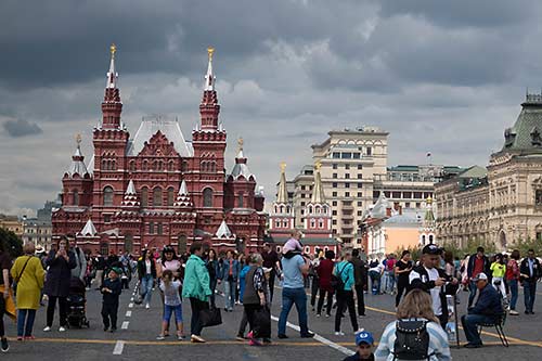 The crush of people in Red Square