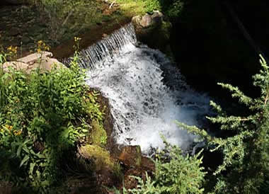 Crater Lake Annie Spring bursts from an unseen aquifer