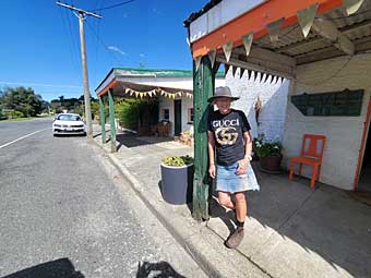 New ZealandWaikaia River and town