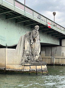 The Pont de l’Alma’s Zouave