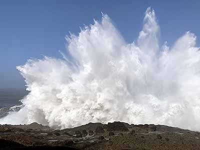 Huge shorebreak on the rocks, Bandon, Oregon